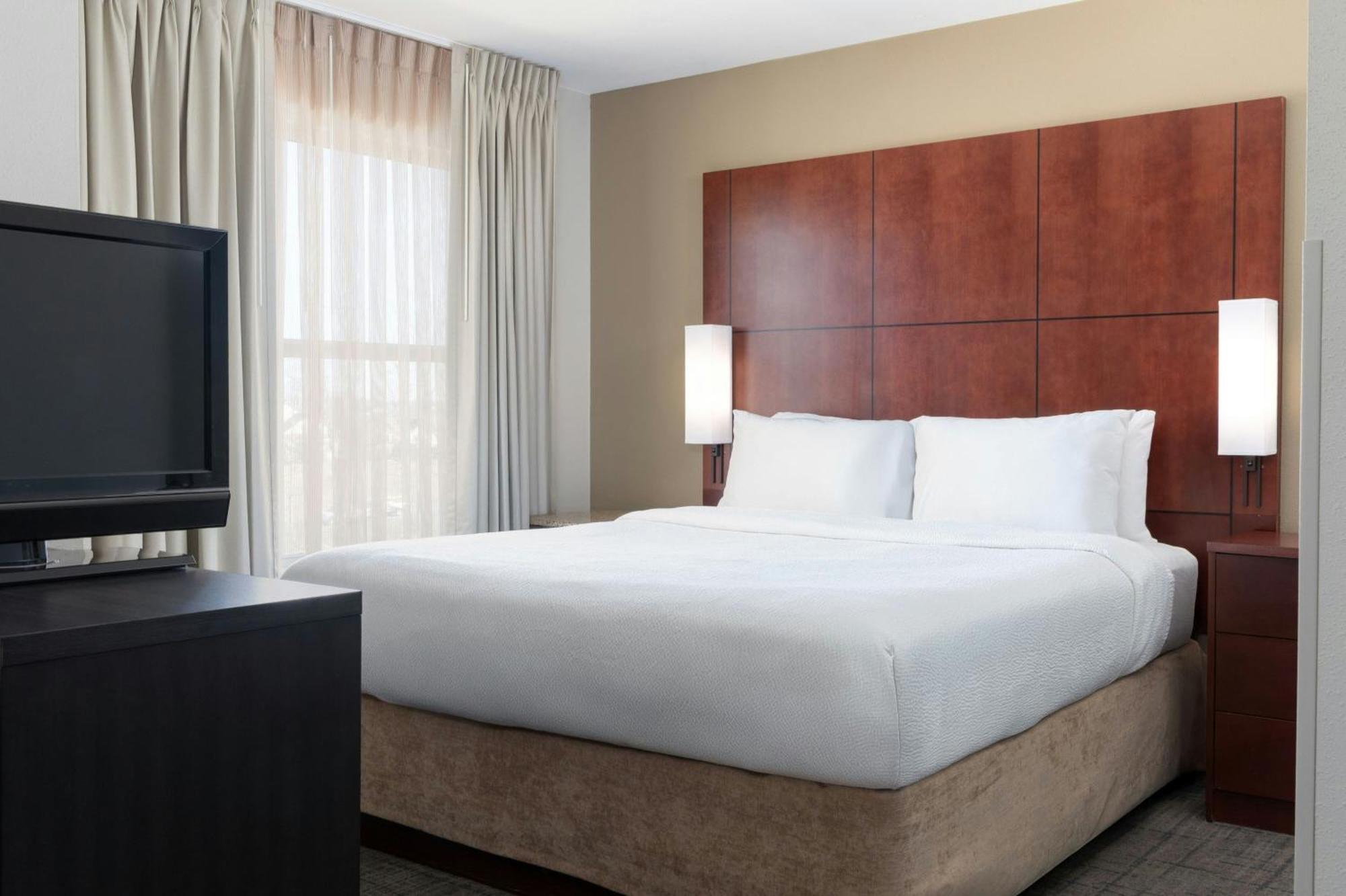 By Marriott Hotel Fredericksburg