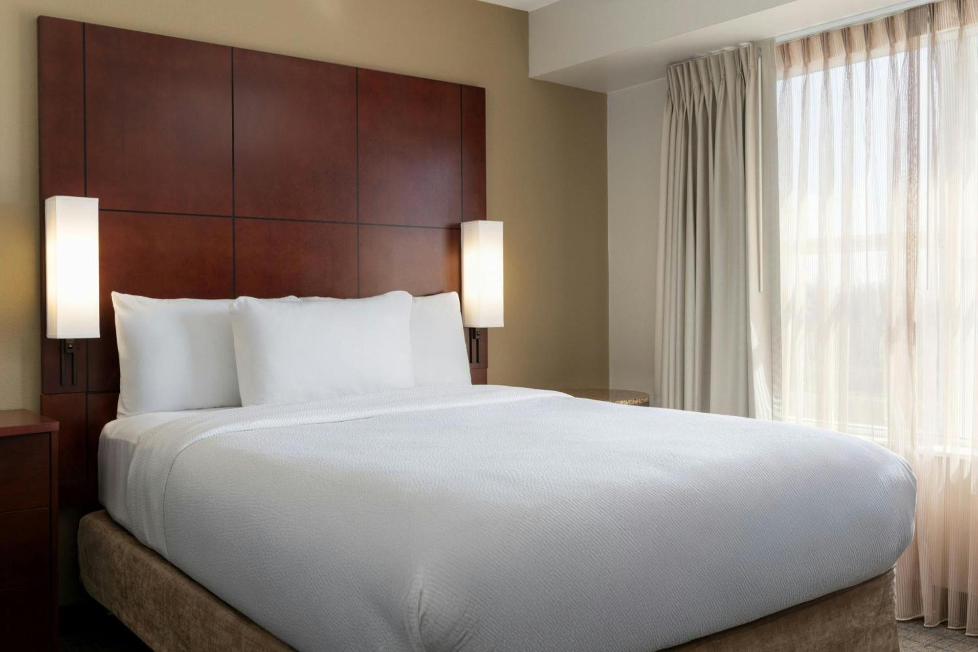 Hotel By Marriott Fredericksburg