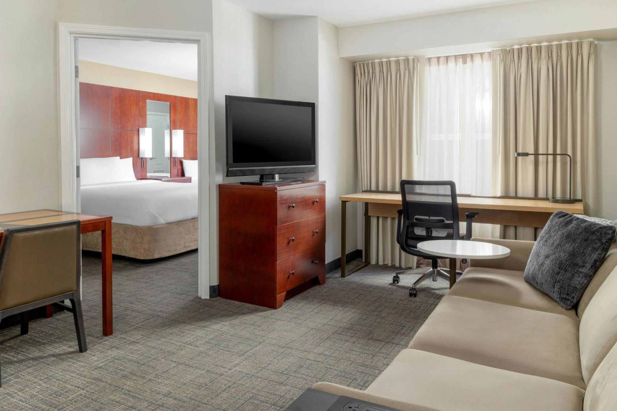Hotel By Marriott