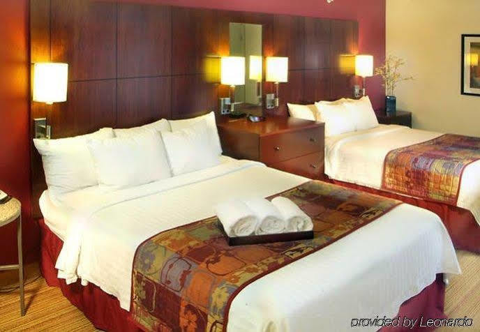 Hotel By Marriott